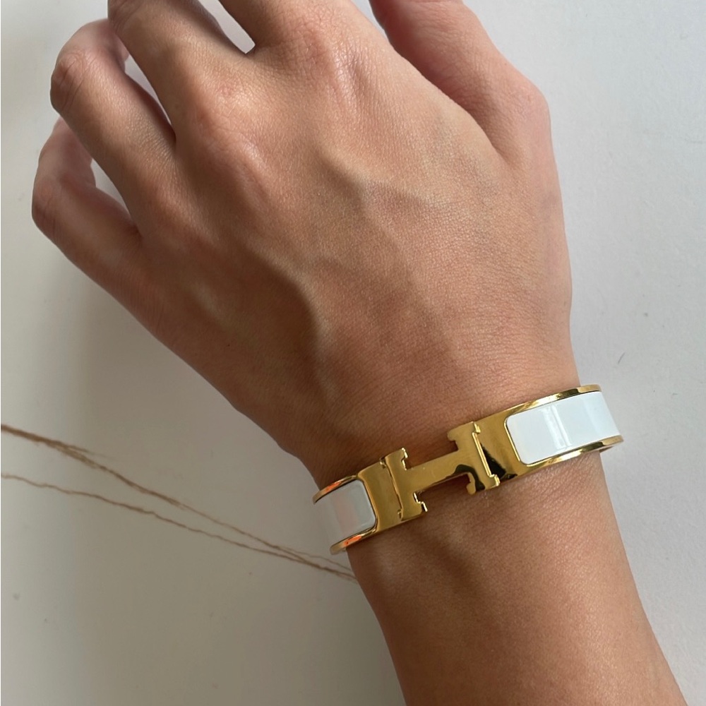 Cuff bracelet